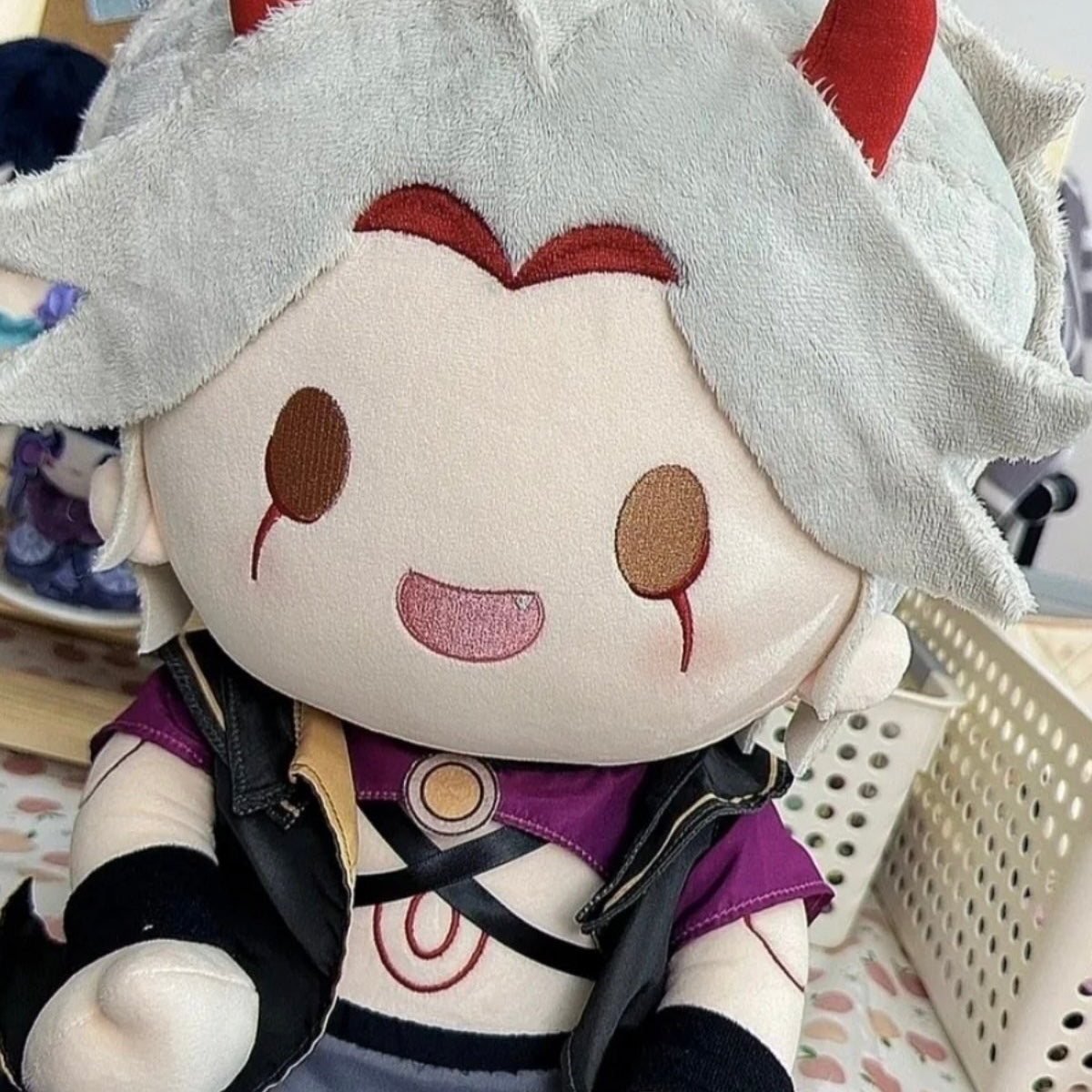 Genshin Impact Arataki Itto Staring Eyes 40CM Plush Doll